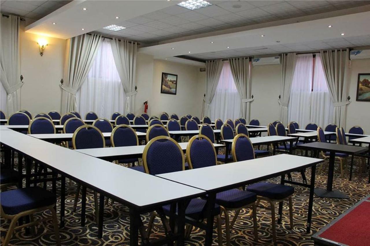 Sapphire Hotel Entebbe Kajansi Eksteriør billede