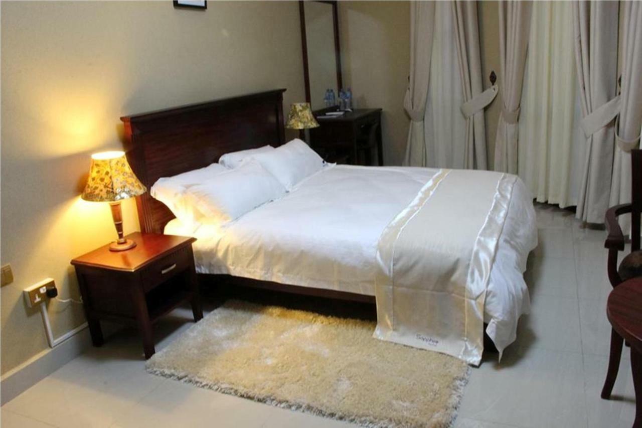 Sapphire Hotel Entebbe Kajansi Eksteriør billede